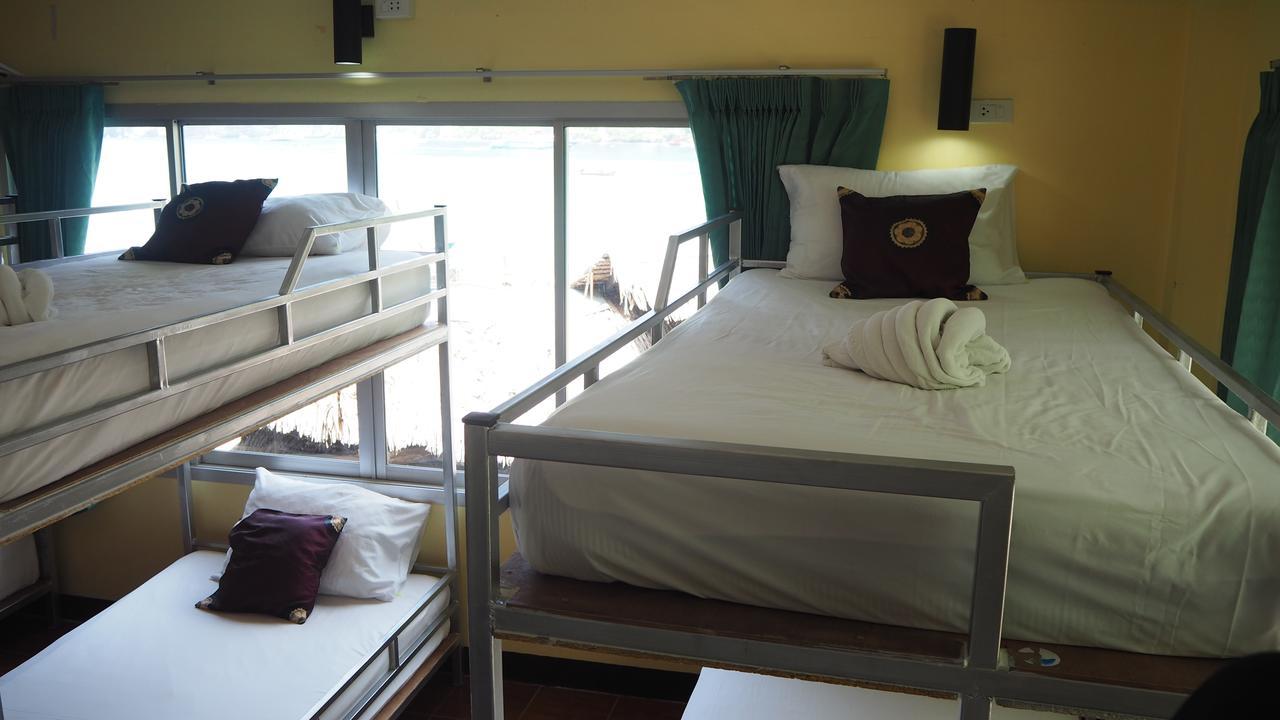 Chaokoh Phi Phi Hostel Esterno foto