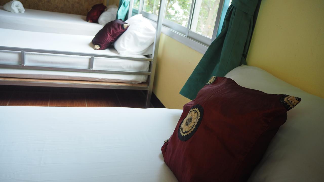 Chaokoh Phi Phi Hostel Esterno foto
