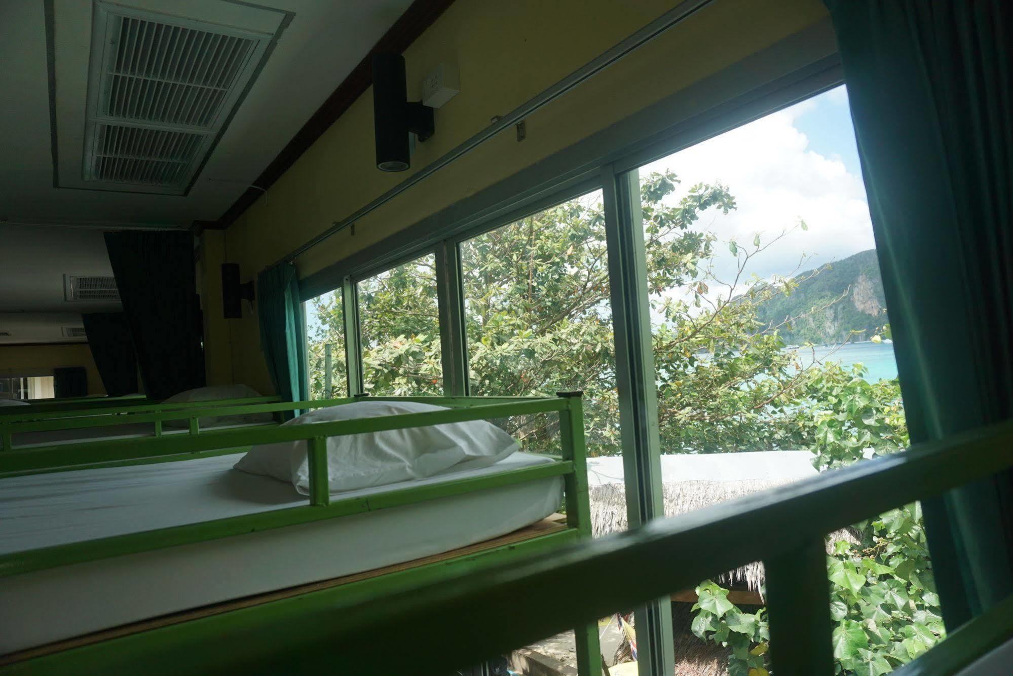 Chaokoh Phi Phi Hostel Esterno foto